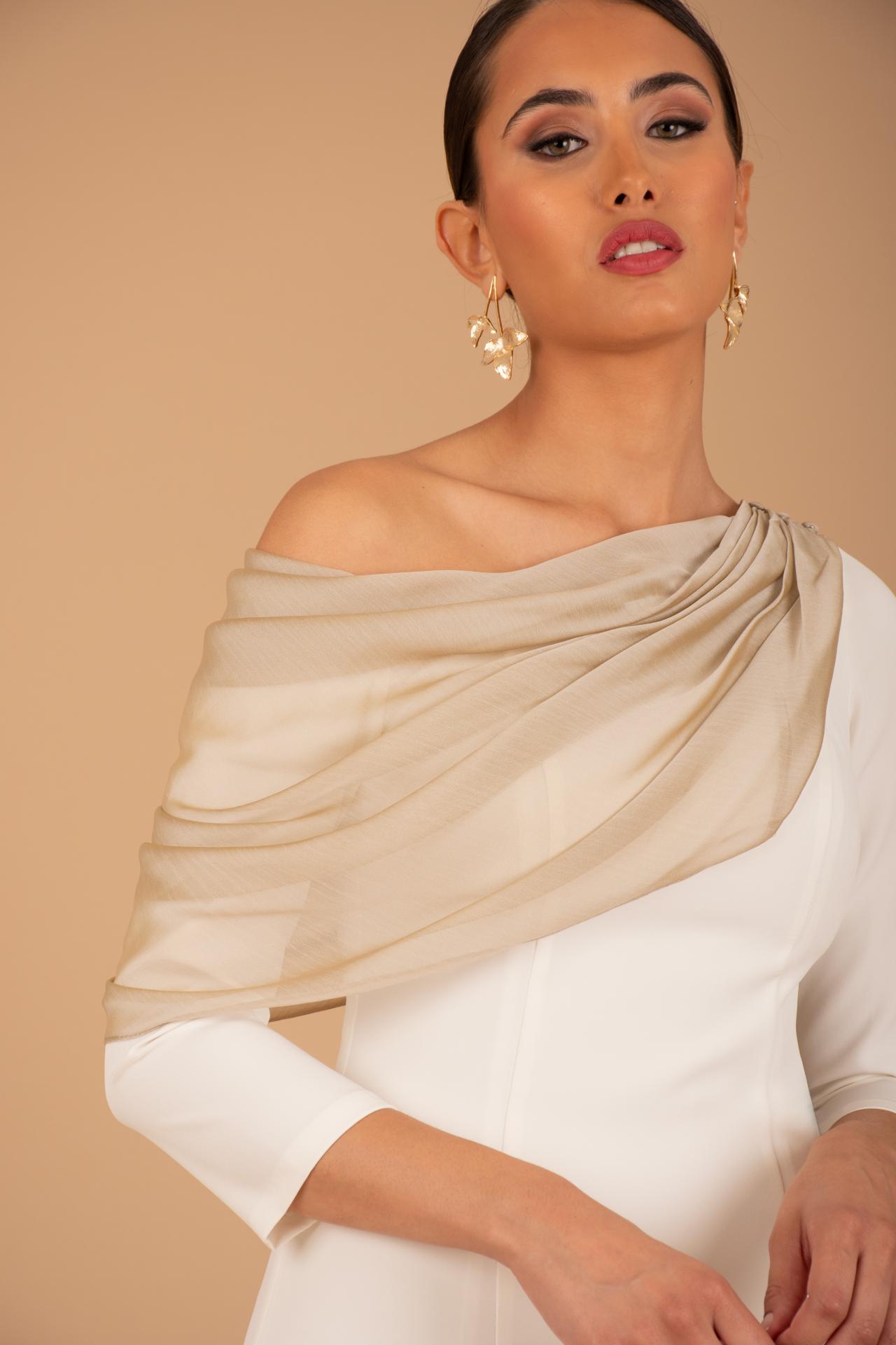 Vestido Blanco con Drapeado en Gasa Champagne