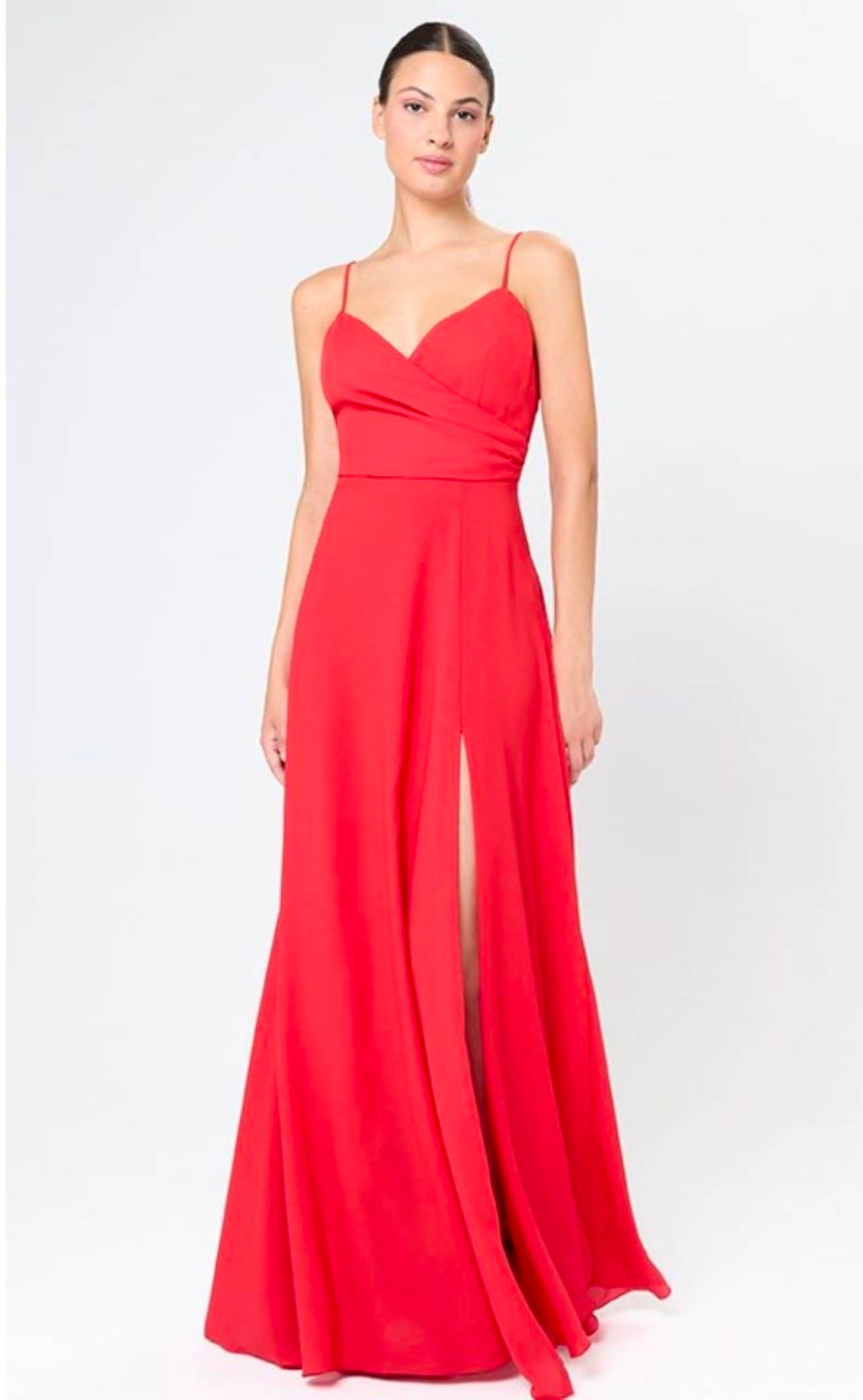 Vestido Largo Rojo con Abertura y Espalda Descubierta