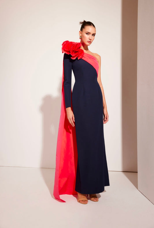 Vestido asimétrico capa